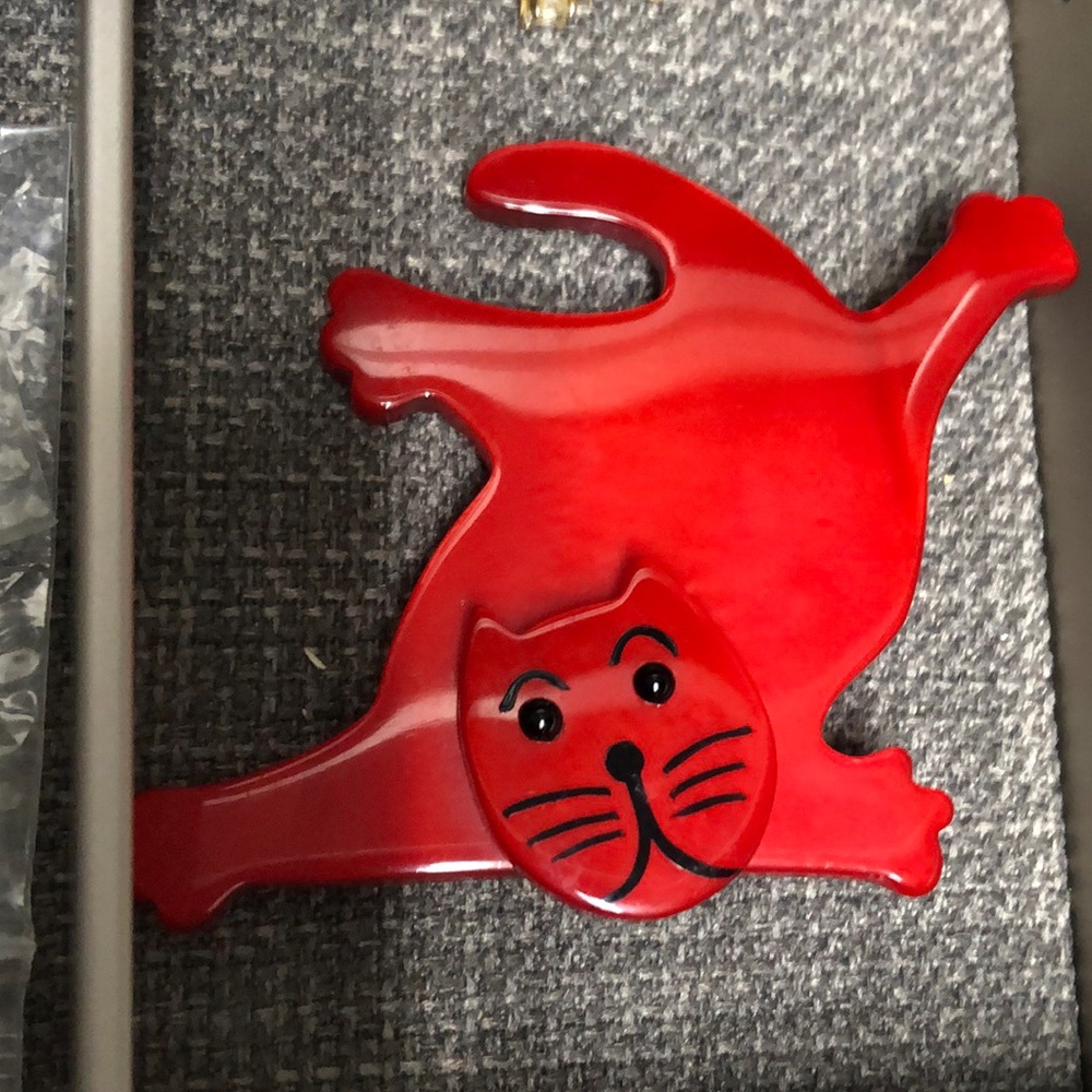 Bakelite Red falling Cat Pin/Brooch